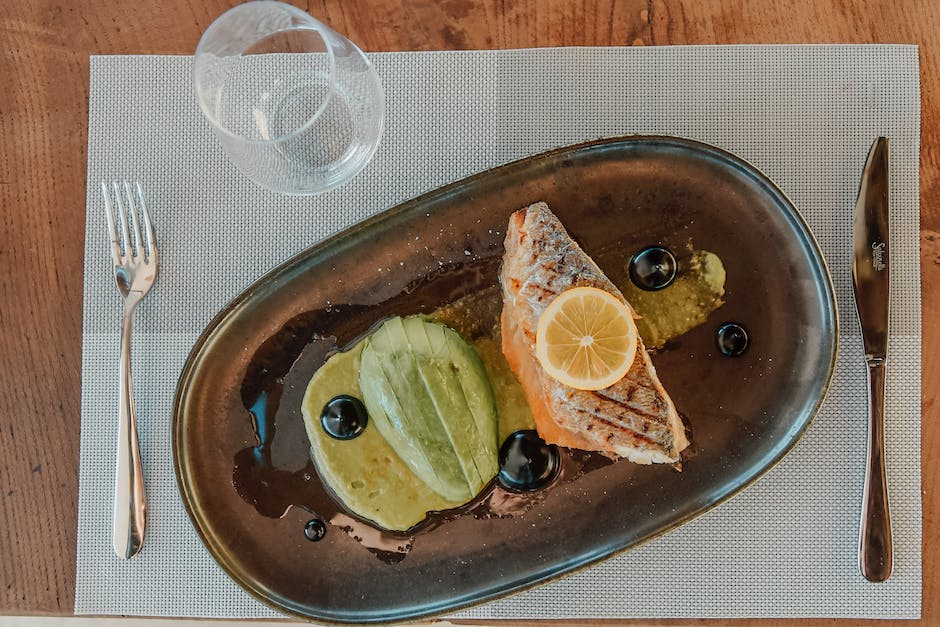 Gemüse zum Kochen mit Pilzen